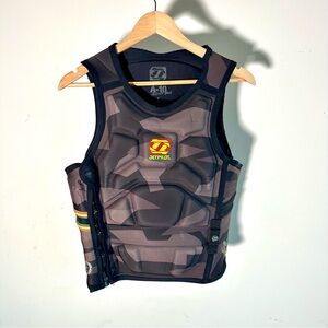 JET PILOT A-10 Attack Vest buoyancy impact vest Wake board / Jet Ski Size L